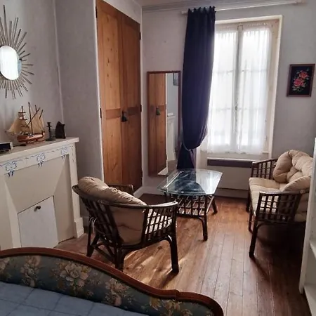 Maison De Bord De Normandie Du Debarquement Proche Caen *